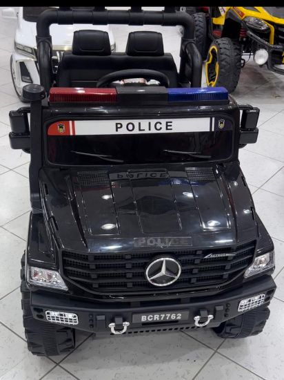 صورة جيب مرسيدس شرطة